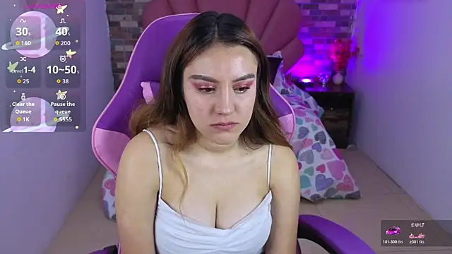 Snapshot of Adrimaretti chatting on October 2025 01:56:02 PM Adrimaretti online show from October 2025 01:56:02 PM