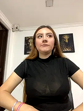 Snapshot of Adrimaretti chatting on November 2025 08:09:01 PM Adrimaretti online show from November 2025 08:09:01 PM