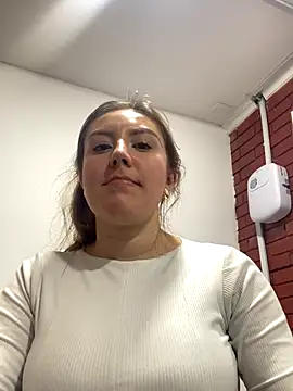 Snapshot of Adrimaretti chatting on November 2025 07:47:01 PM Adrimaretti online show from November 2025 07:47:01 PM