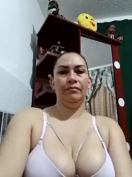 Adelgey-Michell online show from November 2025 02:43:02 PM