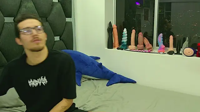 J-Moo online show from November 2025 02:56:02 AM