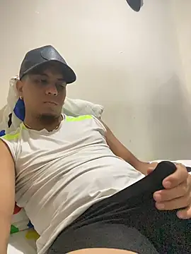 MichaManu7 online show from November 2025 04:12:01 AM