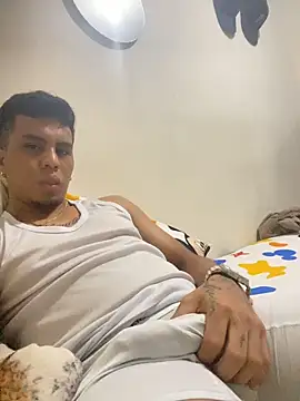 MichaManu7 online show from November 2025 03:50:02 AM