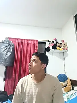 hotcame online show from November 2025 07:45:01 PM