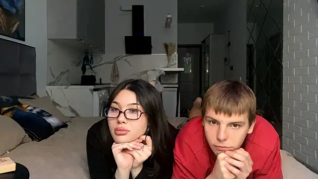 moodcouple online show from November 2025 01:13:01 PM