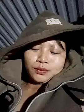 Snapshot of yoyo-mi chatting on November 2025 09:28:01 PM yoyo-mi online show from November 2025 09:28:01 PM