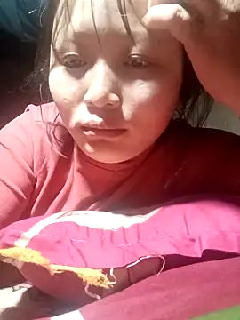 Snapshot of yoyo-mi chatting on November 2025 04:33:02 AM yoyo-mi online show from November 2025 04:33:02 AM