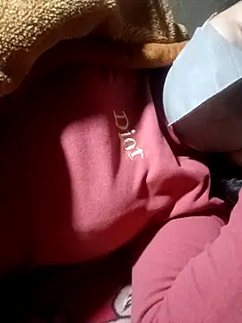 Snapshot of yoyo-mi chatting on November 2025 03:28:02 AM yoyo-mi online show from November 2025 03:28:02 AM