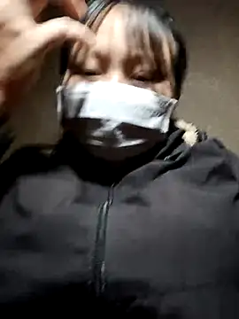 Snapshot of yoyo-mi chatting on November 2025 01:52:02 AM yoyo-mi online show from November 2025 01:52:02 AM