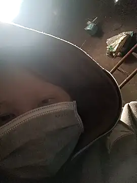 Snapshot of yoyo-mi chatting on November 2025 02:15:02 AM yoyo-mi online show from November 2025 02:15:02 AM