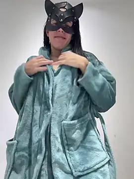 carolinedanger  online show from November 2025 11:48:01 PM