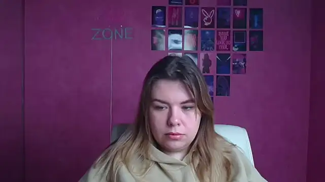 Snapshot of SusannaNight chatting on November 2025 06:12:02 AM SusannaNight online show from November 2025 06:12:02 AM