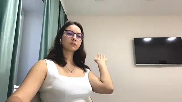 Snapshot of Allisgree chatting on October 2025 05:31:01 AM Allisgree online show from October 2025 05:31:01 AM