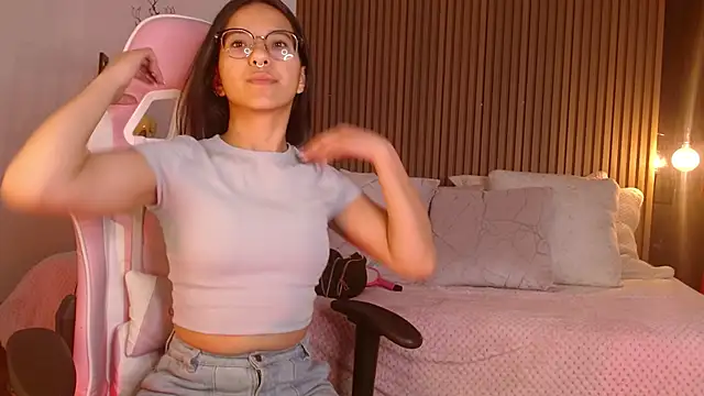 Snapshot of Skay_bluee chatting on November 2025 12:31:02 PM Skay bluee online show from November 2025 12:31:02 PM