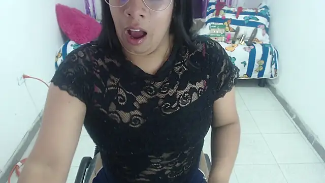 Alanafire online show from November 2025 02:32:01 PM