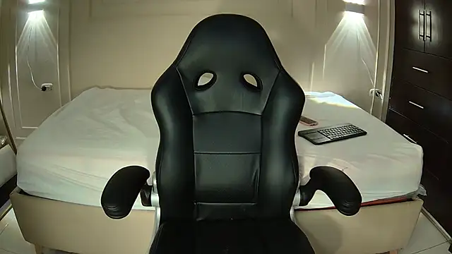 Snapshot of Marnie_Gray chatting on November 2025 01:30:02 AM Marnie Gray online show from November 2025 01:30:02 AM