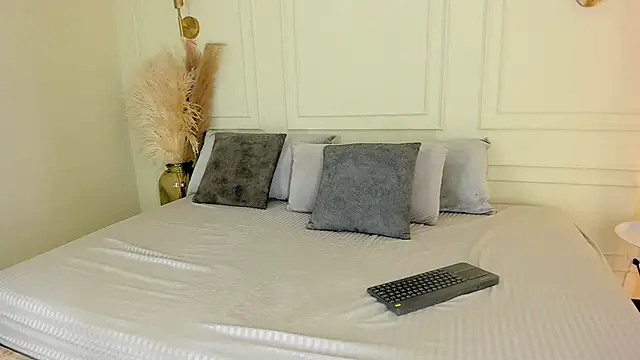 imVictoria  online show from November 2025 09:26:02 PM