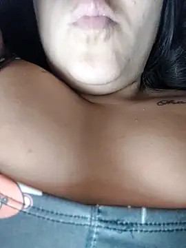 Snapshot of Camilu23 chatting on December 2025 07:08:02 PM Camilu23 online show from December 2025 07:08:02 PM