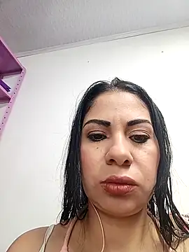 lunabellasarita online show from October 2025 07:04:02 PM