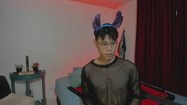 Snapshot of estmonnn chatting on November 2025 12:23:01 AM estmonnn online show from November 2025 12:23:01 AM