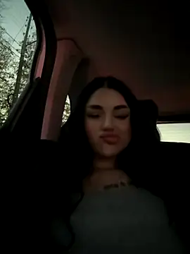 babygirllilly online show from October 2025 02:19:01 PM