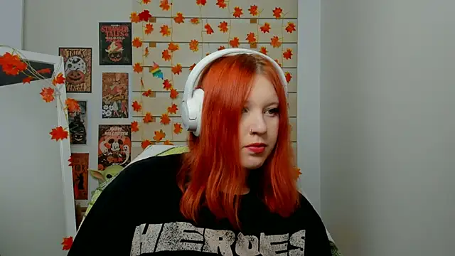 Snapshot of FoxPlayXX chatting on November 2025 08:08:02 PM FoxPlayXX online show from November 2025 08:08:02 PM