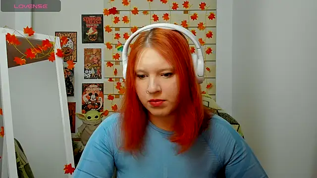 Snapshot of FoxPlayXX chatting on November 2025 11:15:01 PM FoxPlayXX online show from November 2025 11:15:01 PM