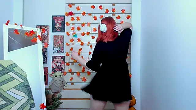 Snapshot of FoxPlayXX chatting on November 2025 10:34:02 PM FoxPlayXX online show from November 2025 10:34:02 PM