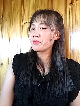 Snapshot of -Lana-123 chatting on November 2025 02:33:01 AM -Lana-123 online show from November 2025 02:33:01 AM