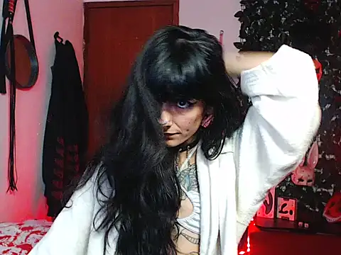 Snapshot of CarrieBurton chatting on November 2025 03:25:02 PM CarrieBurton online show from November 2025 03:25:02 PM