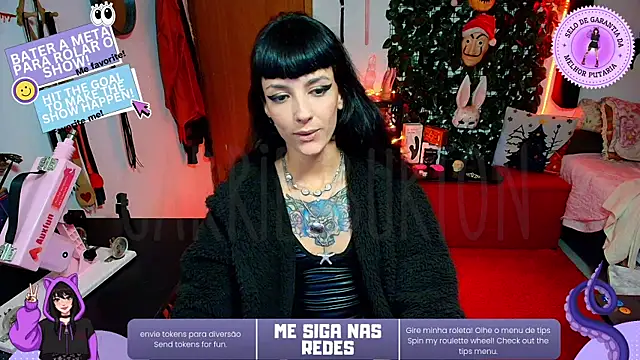 Snapshot of CarrieBurton chatting on November 2025 03:56:02 PM CarrieBurton online show from November 2025 03:56:02 PM