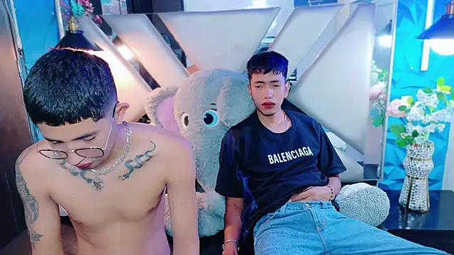 darwinandbrayann online show from November 2025 08:13:02 PM