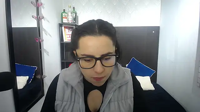 adara sky online show from November 2025 07:02:02 PM