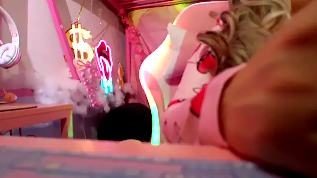 Snapshot of PrincessKDoll chatting on November 2025 10:05:01 AM PrincessKDoll online show from November 2025 10:05:01 AM