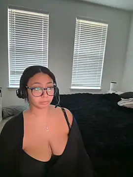 Snapshot of minha_baby chatting on November 2025 03:39:01 PM minha baby online show from November 2025 03:39:01 PM