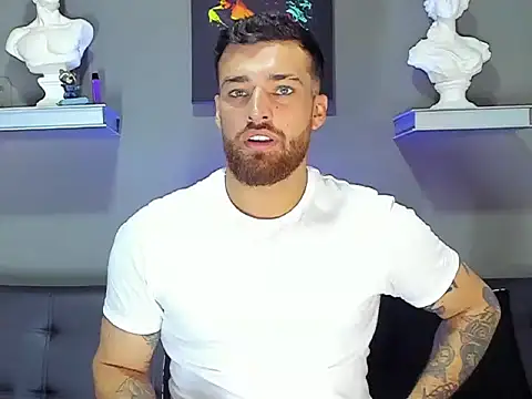 Thorevans2424 online show from November 2025 12:43:01 AM