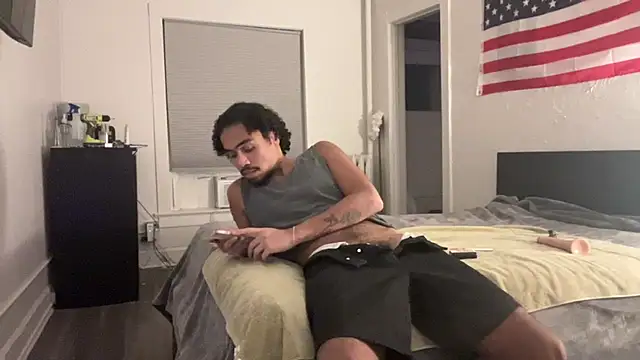 h0rnyboy101 online show from November 2025 01:52:01 AM