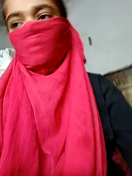 Hot sutr online show from November 2025 06:32:01 PM