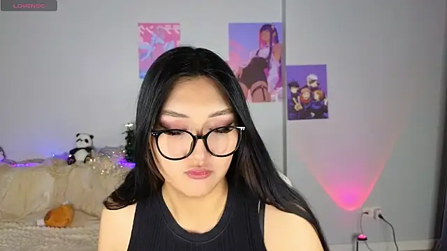 Snapshot of Yunamini chatting on December 2025 01:50:02 PM Yunamini online show from December 2025 01:50:02 PM