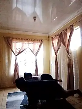 Snapshot of MassiveBoobsxxxx chatting on November 2025 07:29:01 AM MassiveBoobsxxxx online show from November 2025 07:29:01 AM