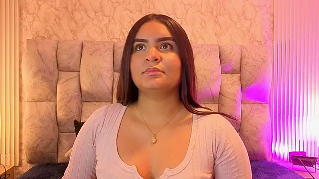 amarahanks1 online show from November 2025 07:29:02 PM