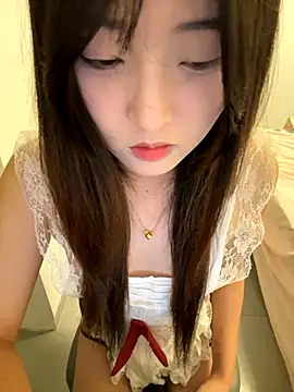 minnie566 online show from November 2025 02:18:02 PM