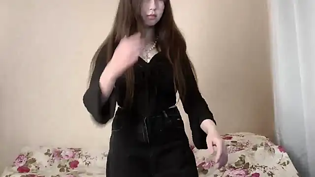 Snapshot of Monibronce chatting on November 2025 03:34:01 PM Monibronce online show from November 2025 03:34:01 PM