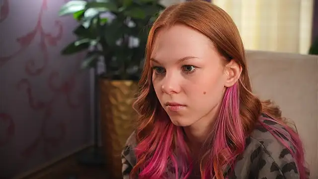 LllaDier online show from November 2025 04:59:01 AM