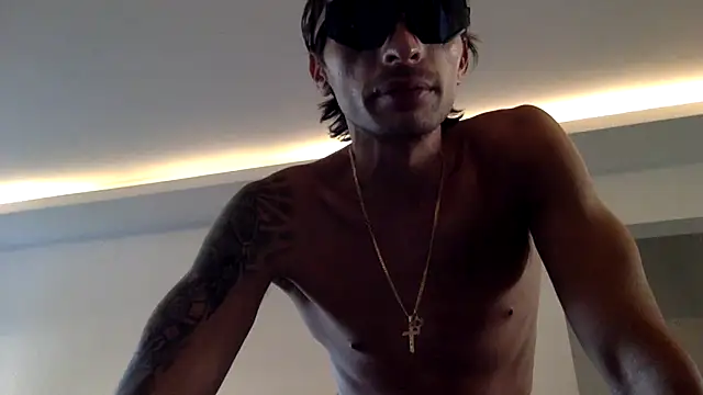 Snapshot of Zaskeee chatting on November 2025 04:53:01 PM Zaskeee online show from November 2025 04:53:01 PM