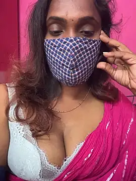 Snapshot of Queen-dhivya chatting on November 2025 06:25:02 AM Queen-dhivya online show from November 2025 06:25:02 AM