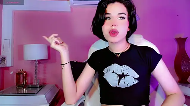 Snapshot of ClaudiaSophia chatting on November 2025 11:30:01 AM ClaudiaSophia online show from November 2025 11:30:01 AM