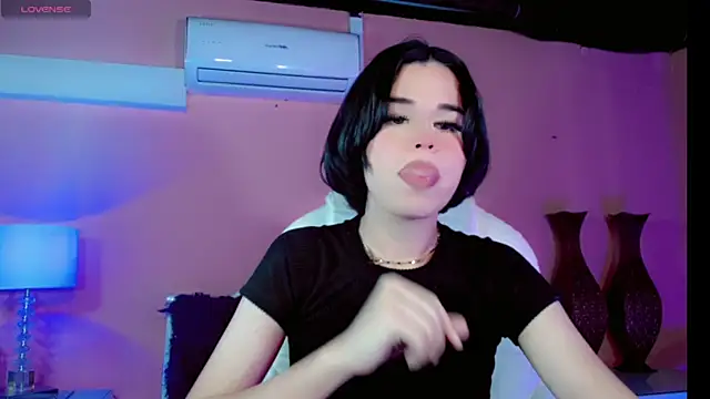 Snapshot of ClaudiaSophia chatting on November 2025 11:29:01 AM ClaudiaSophia online show from November 2025 11:29:01 AM