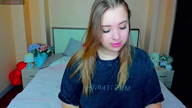 AlexissMmm online show from November 2025 08:03:02 AM