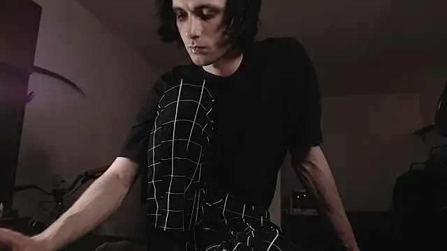 morrowless online show from November 2025 02:34:01 AM